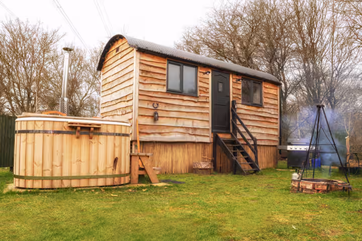 Hazel Hut