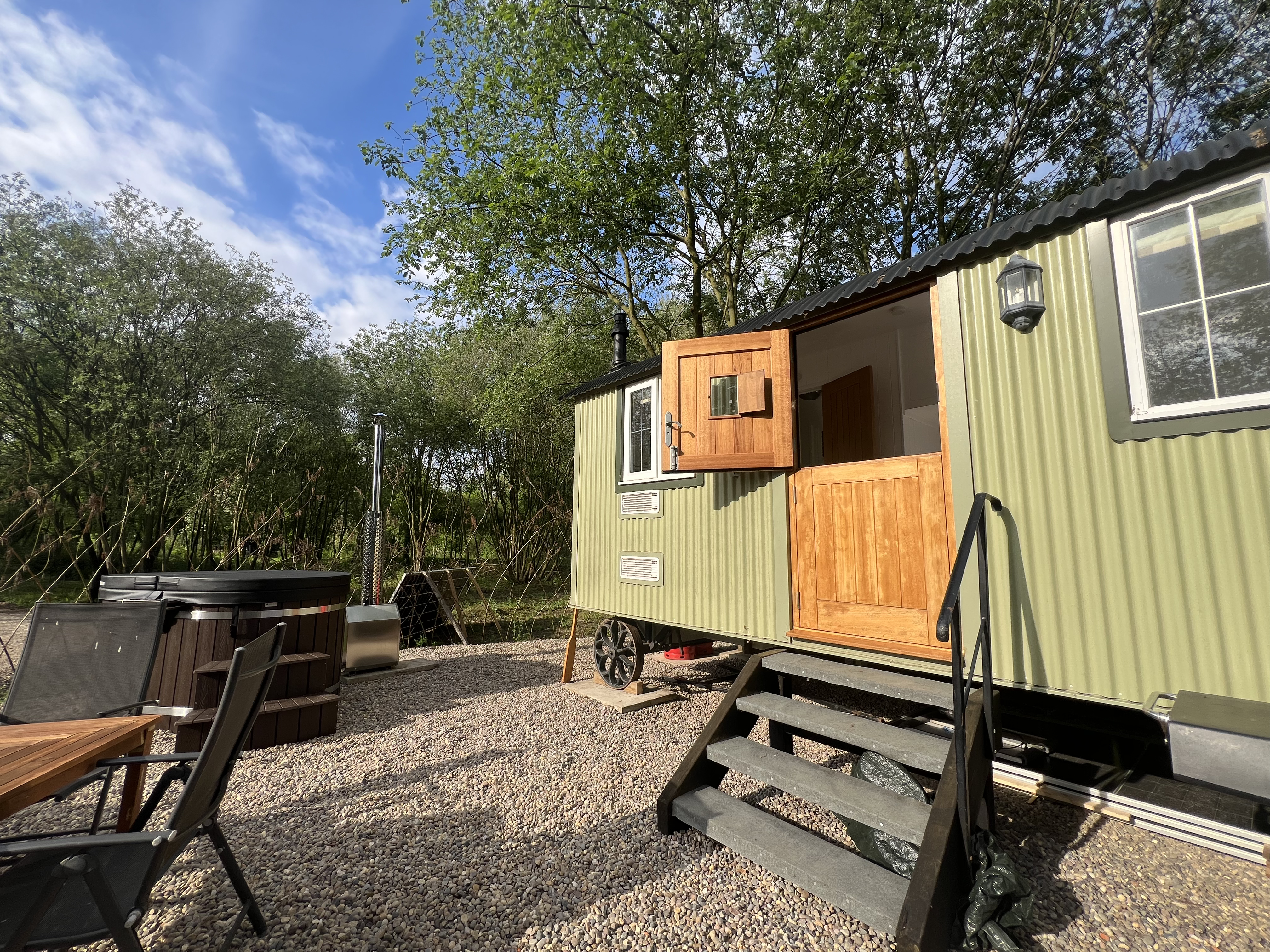 Willow Hut